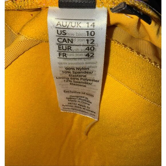 Niptuck Swim Size 10 Multifit Cup One Piece Swimsuit Golden Floral Tropical - Picture 8 of 8